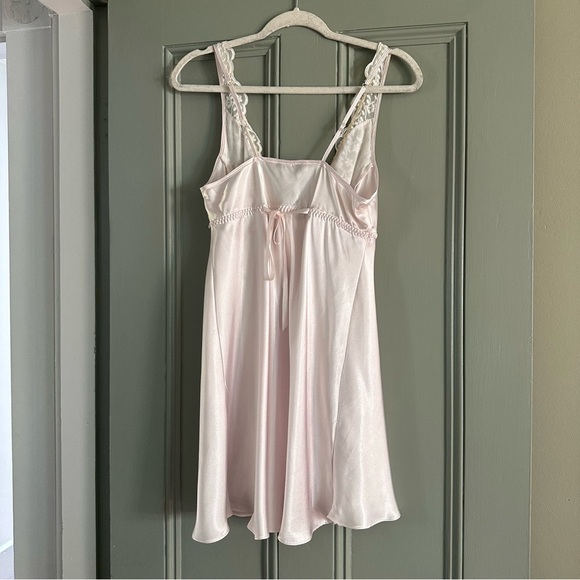 Elegant Lace Trim Satin Slip Nightgown - Pink - Picture 4 of 4